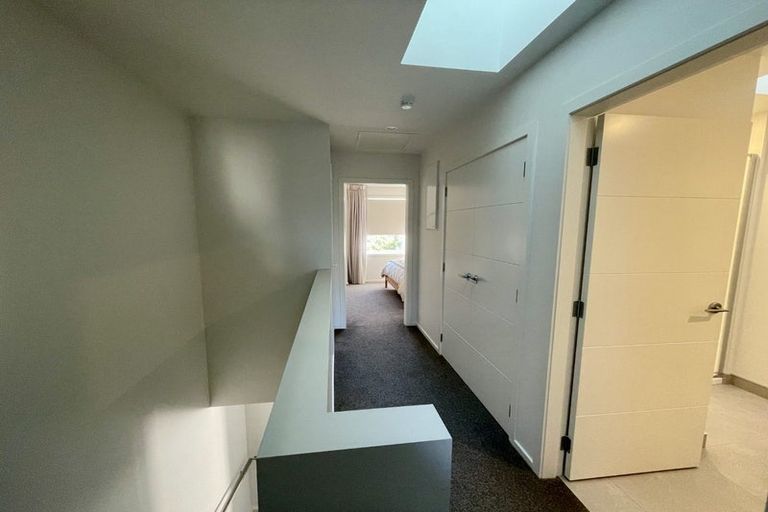 Photo of property in 36 Koreke Close, Kenepuru, Porirua, 5022