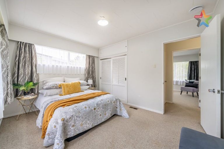 Photo of property in 8 Robson Street, Stokes Valley, Lower Hutt, 5019