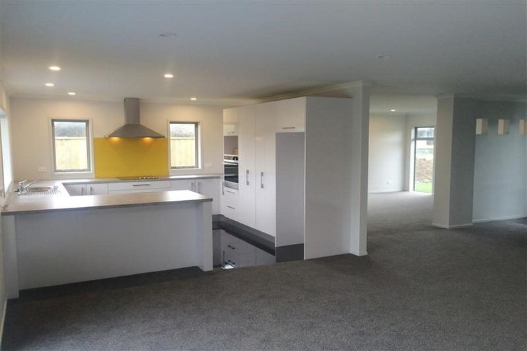 Photo of property in 71 Links Drive, Waiwhakaiho, New Plymouth, 4312