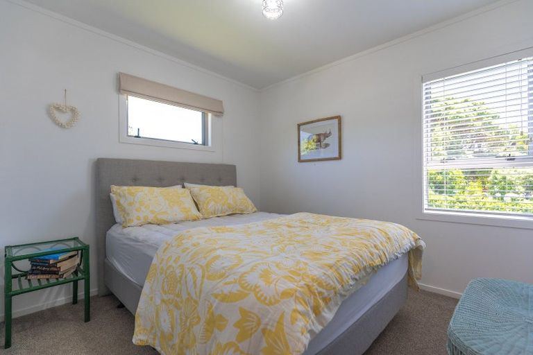 Photo of property in 2a Swordfish Avenue, Whiritoa, Whangamata, 3691