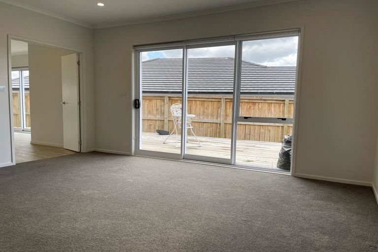 Photo of property in 28 Nellie Drive, Kumeu, 0810