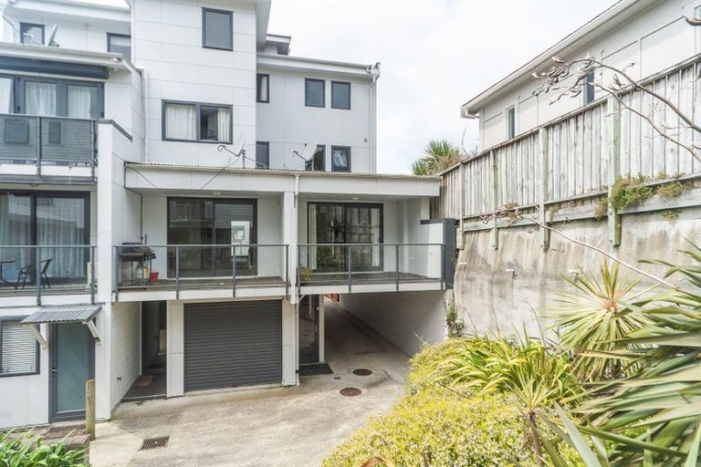 Photo of property in 1/464 Adelaide Road, Berhampore, Wellington, 6023