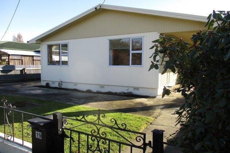 Photo of property in 19 Railway Esplanade, East Gore, Gore, 9710