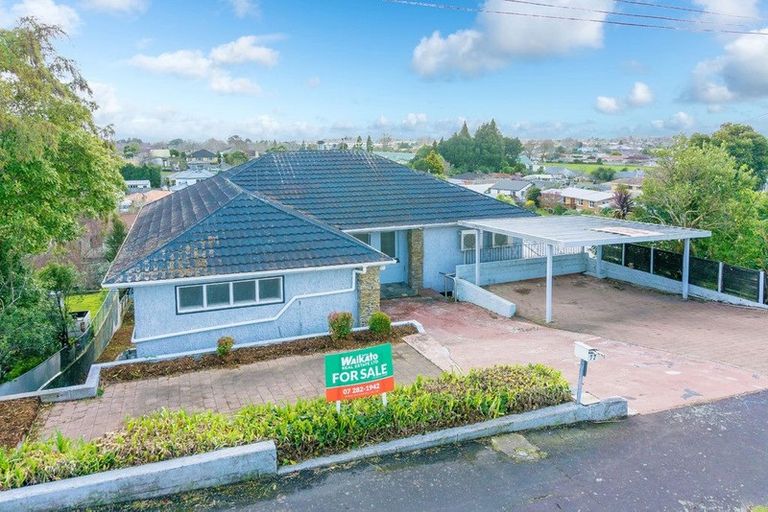 Photo of property in 72 Forest Lake Road, Forest Lake, Hamilton, 3200