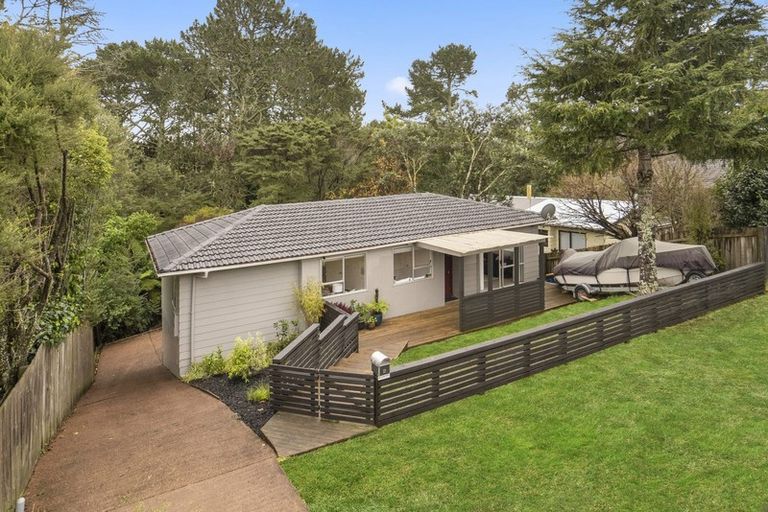 Photo of property in 23 Claverdon Drive, Massey, Auckland, 0614