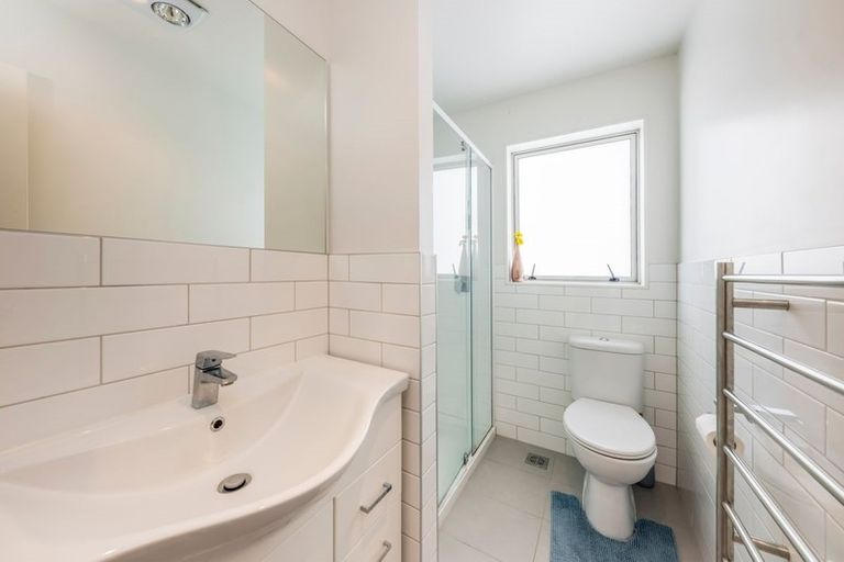 Photo of property in 16 Fay Close, Wiri, Auckland, 2104