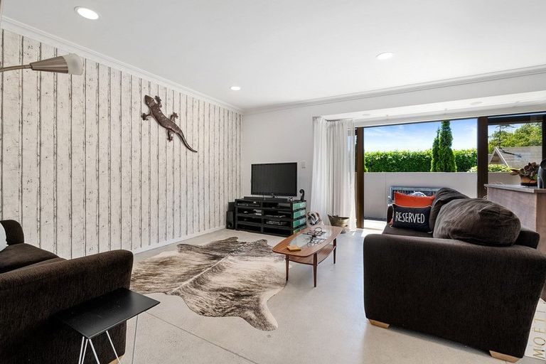 Photo of property in 2/144 Oceanbeach Road, Mount Maunganui, 3116