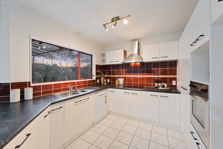 Photo of property in 3 Fleetwood Drive, Henderson, Auckland, 0612