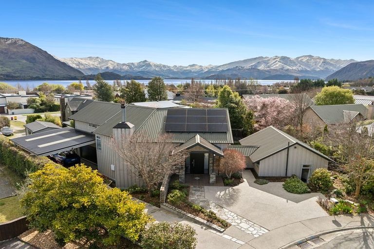 Photo of property in 15 Rowan Court, Wanaka, 9305