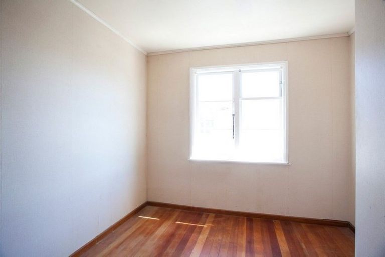 Photo of property in 45 Tahapa Crescent, Meadowbank, Auckland, 1072