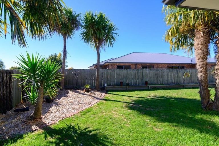 Photo of property in 14 Stonebridge Park Drive, Holdens Bay, Rotorua, 3010