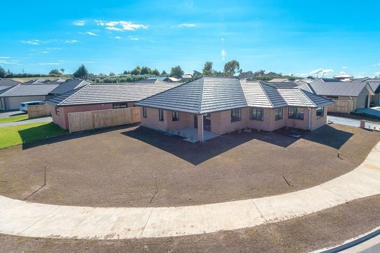 Photo of property in 12 Chalgrove Road, Huntington, Hamilton, 3210