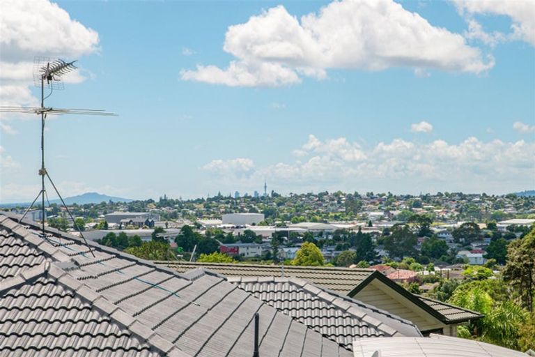 Photo of property in 76 San Valentino Drive, Henderson, Auckland, 0612