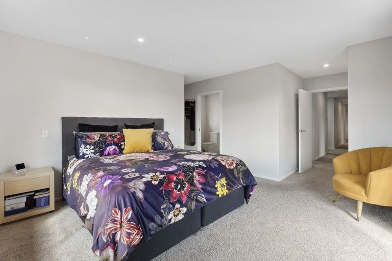 Photo of property in 23 Thornly Park Avenue, Mosgiel, 9024