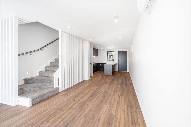 Photo of property in 2/735 East Coast Road, Browns Bay, Auckland, 0630