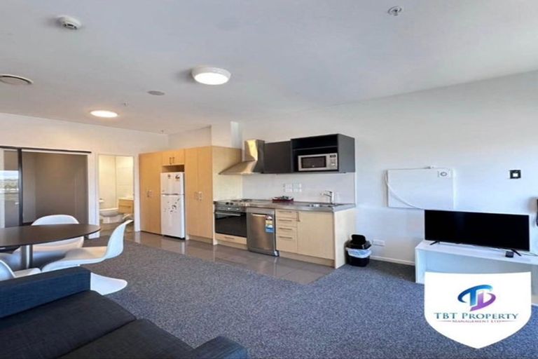Photo of property in Twin Towers, 609/17 Putney Way, Manukau, Auckland, 2104