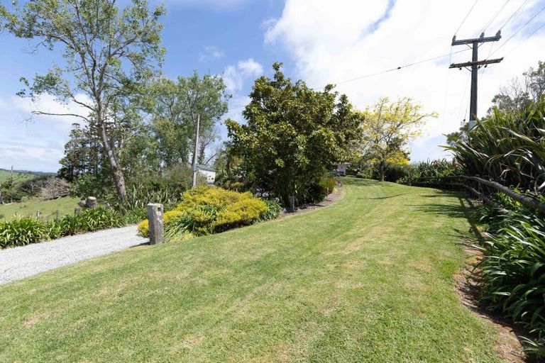 Photo of property in 282 Girls High School Road, Pukehuia, Tangiteroria, 0381