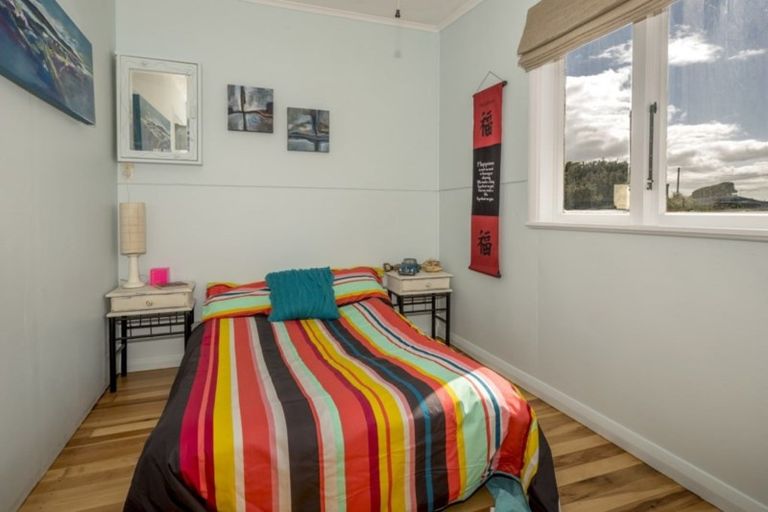 Photo of property in 19a Marine Parade South, Foxton Beach, Foxton, 4815