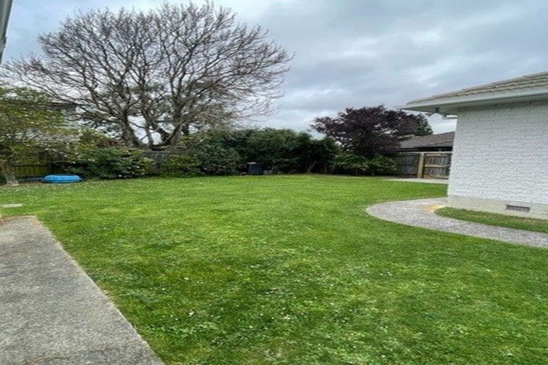 Photo of property in 32 Tintern Avenue, Avonhead, Christchurch, 8042