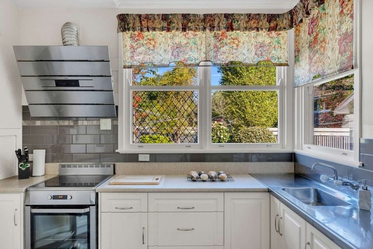 Photo of property in 27 Marian Drive, Inner Kaiti, Gisborne, 4010