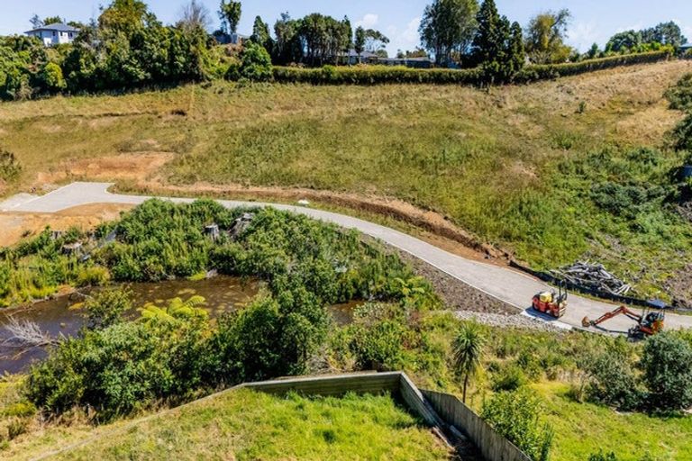 Photo of property in 63b Heta Road, Highlands Park, New Plymouth, 4312