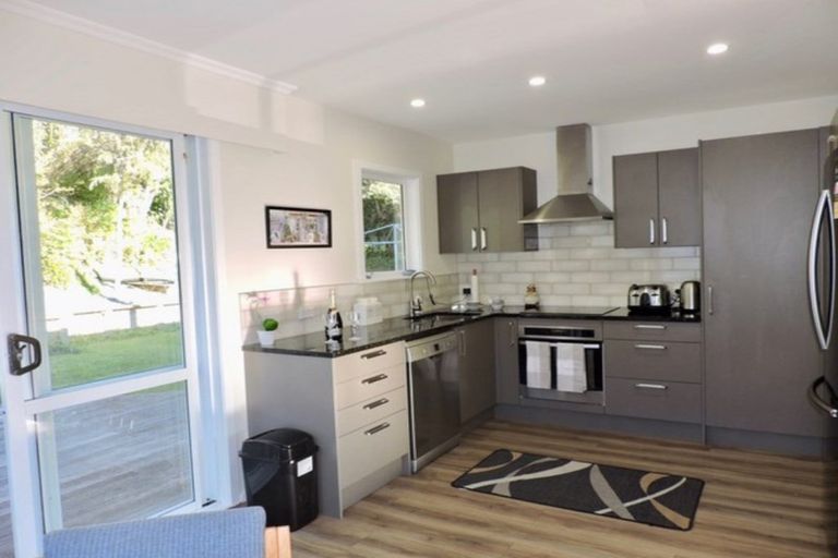 Photo of property in 8 Saint Catherines Terrace, Tawa, Wellington, 5028