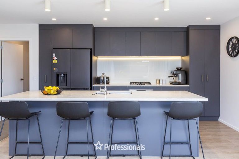 Photo of property in 13 Castletown Street, Wallaceville, Upper Hutt, 5018