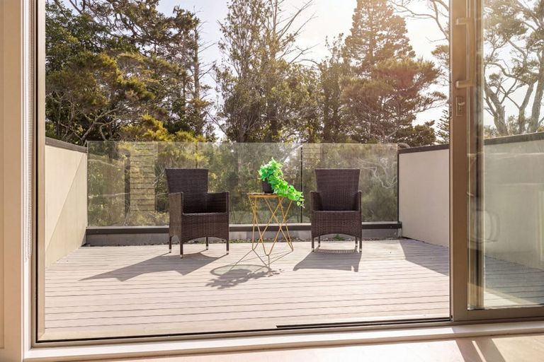 Photo of property in 40a Verran Road, Birkdale, Auckland, 0626