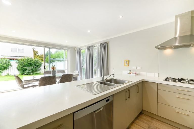 Photo of property in 1 Tarapiroe Avenue, Takanini, 2112