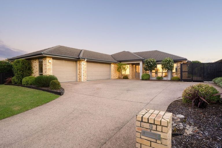 Photo of property in 9 Shalimar Place, Huntington, Hamilton, 3210