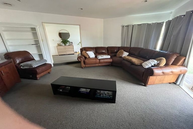 Photo of property in 2 Taiko Court, Northpark, Auckland, 2013