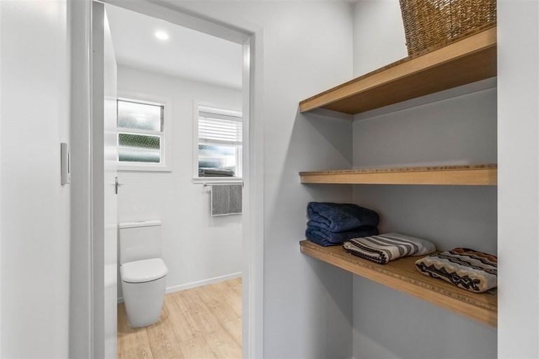 Photo of property in 2/104a Idris Road, Bryndwr, Christchurch, 8052