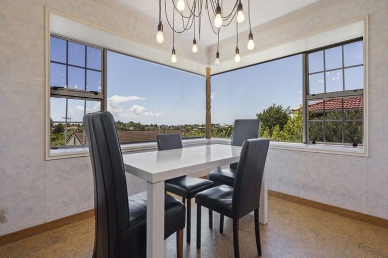 Photo of property in 216 Frankley Road, Frankleigh Park, New Plymouth, 4310