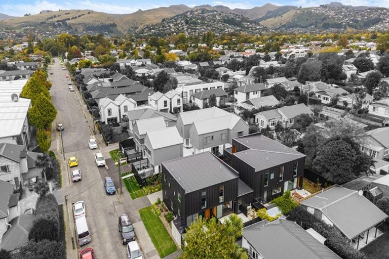 Photo of property in 2/12 Hume Street, Sydenham, Christchurch, 8023