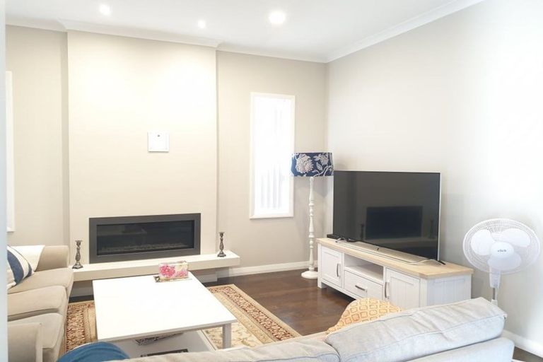 Photo of property in 15 Paso Fino Crescent, Karaka, Papakura, 2113