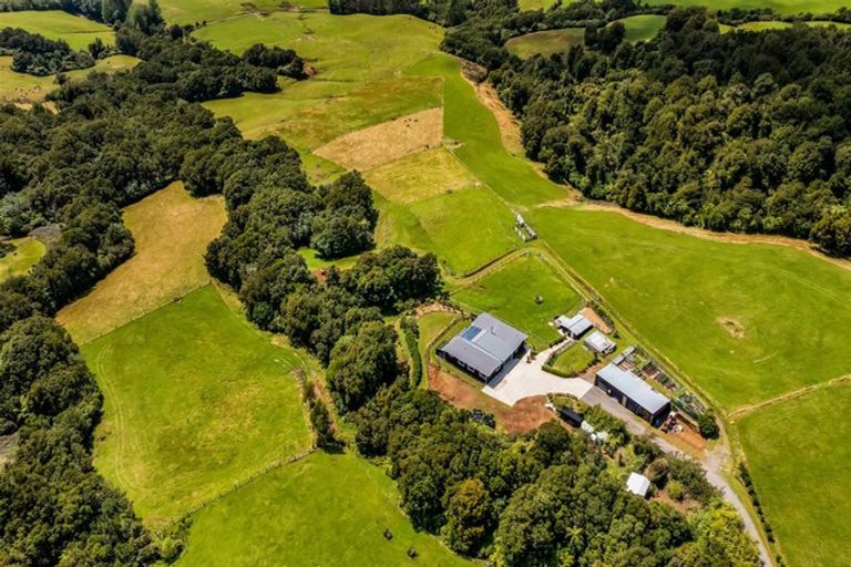 Photo of property in 401 Korito Road, Korito, New Plymouth, 4371