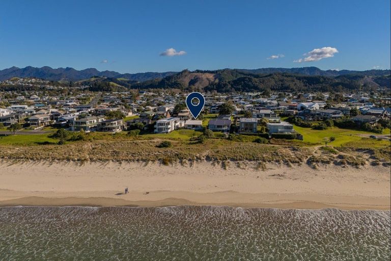 Photo of property in 224 Beverley Terrace, Whangamata, 3620