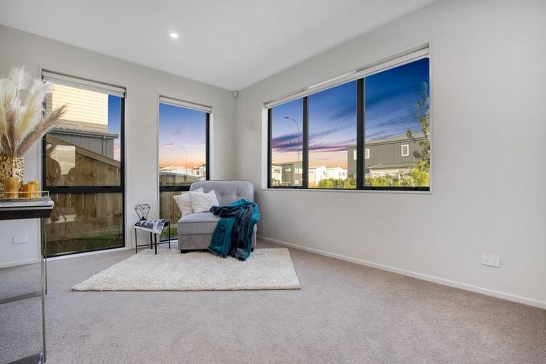 Photo of property in 39 Kabardin Street, Karaka, Papakura, 2113