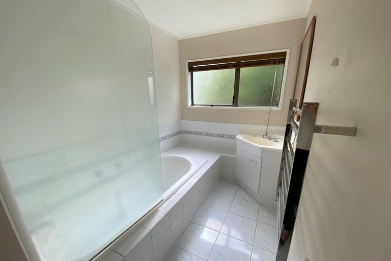 Photo of property in 46 Oakfield Crescent, Pukete, Hamilton, 3200