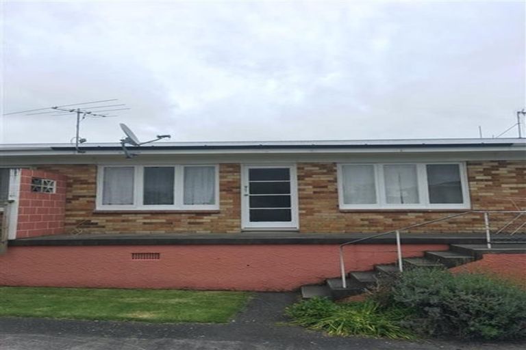 Photo of property in 1/6a View Road, Papakura, 2110