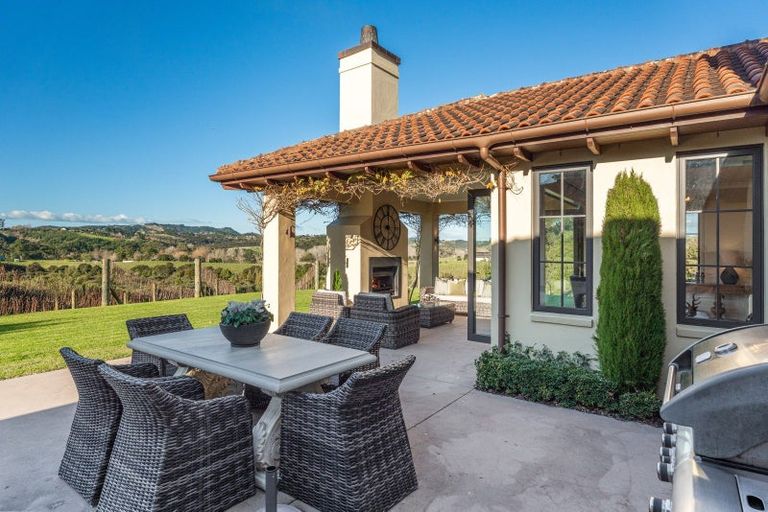 Photo of property in 61a Whitford Park Road, Whitford, Manurewa, 2576