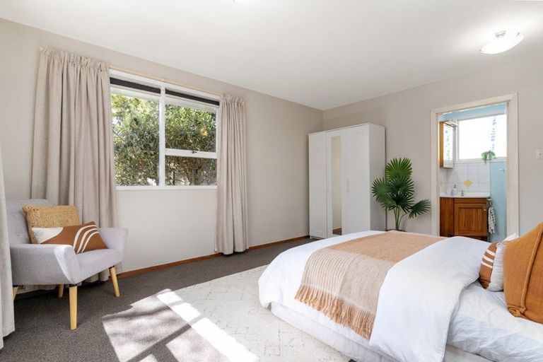 Photo of property in 89 Oakhampton Street, Hornby, Christchurch, 8042