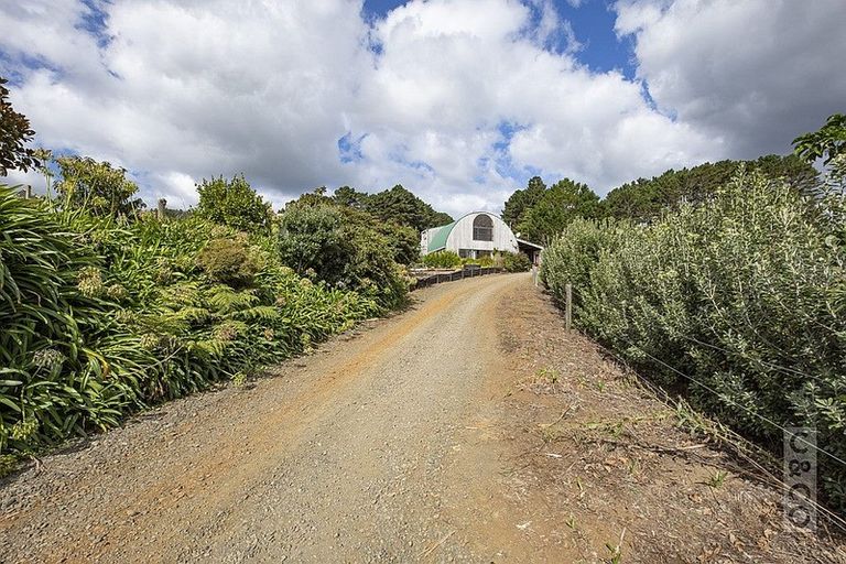 Photo of property in 231 Taiapa Road, Muriwai, Waimauku, 0881