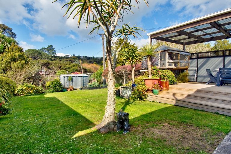Photo of property in 148 Atkinson Road, Titirangi, Auckland, 0604