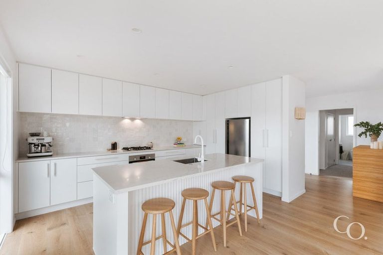 Photo of property in 1 Brendan Close, Omokoroa, 3114