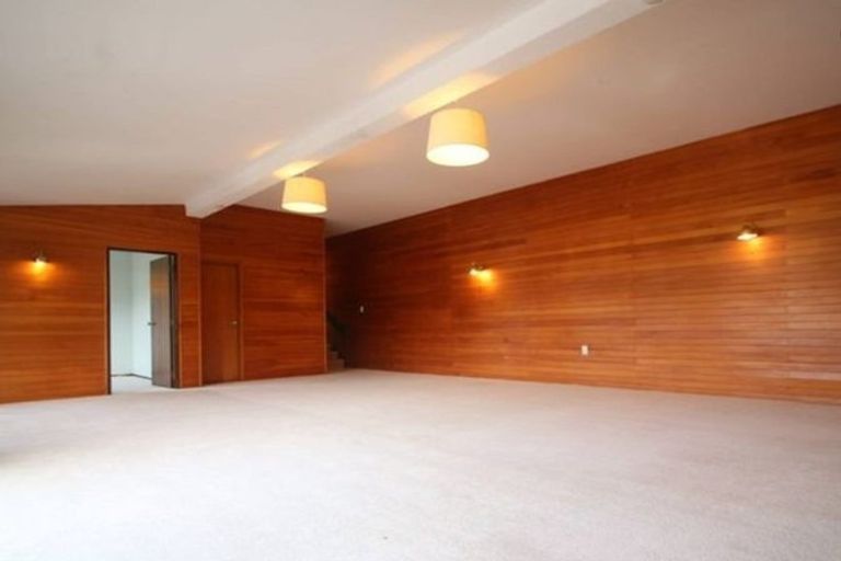 Photo of property in 51 Wyoming Avenue, Murrays Bay, Auckland, 0630