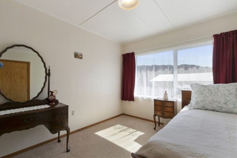 Photo of property in 9 Willis Grove, Wainuiomata, Lower Hutt, 5014