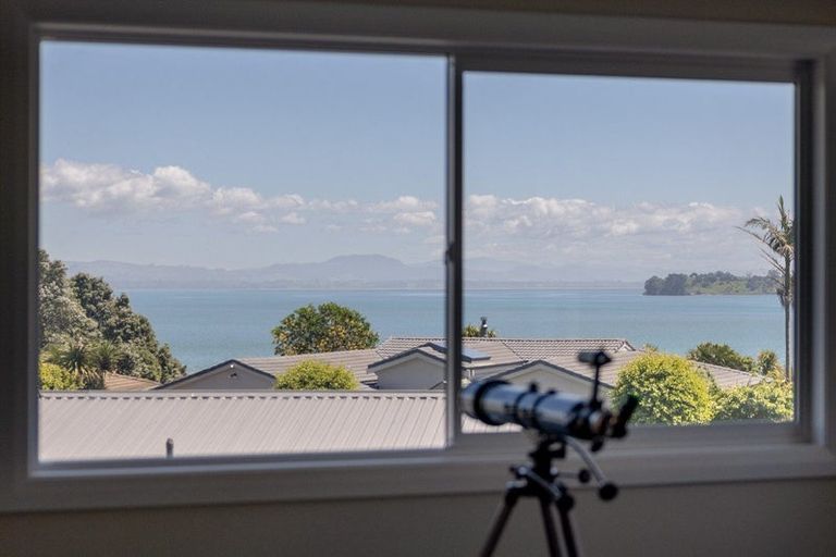 Photo of property in 5 Gellibrand Place, Omokoroa, 3114