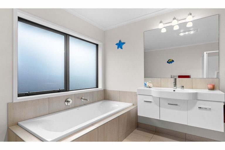 Photo of property in 50 Kedge Drive, Mangawhai, 0505