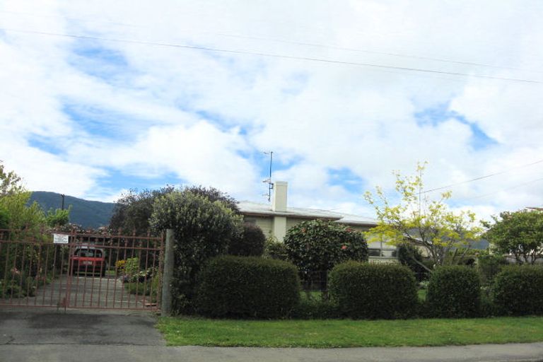 Photo of property in 8 Durham Street, Stoke, Nelson, 7011